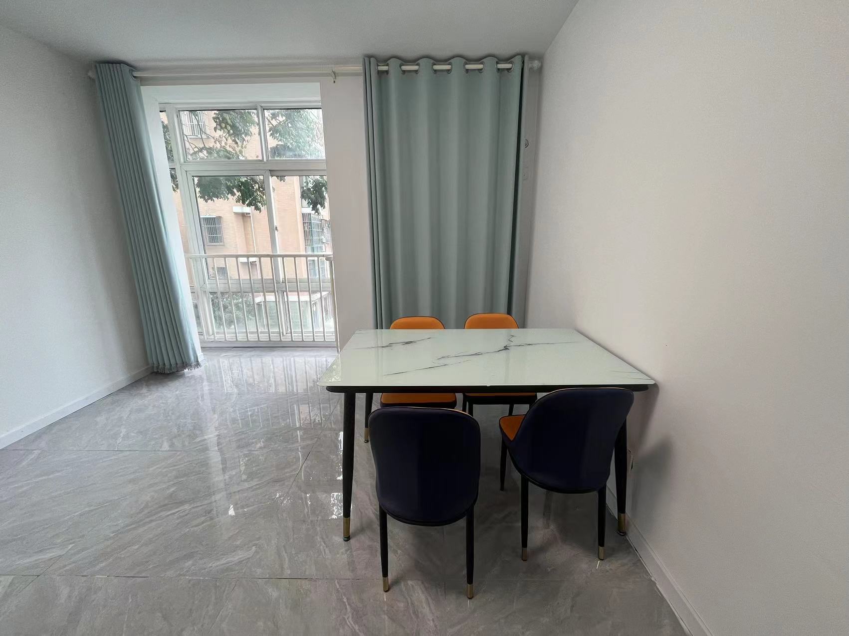 源兴花苑南区 1室1厅1卫 67m&sup2;