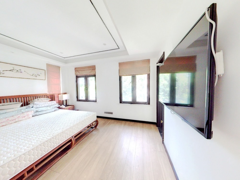 山水壹号 4室2厅3卫 362m&sup2;