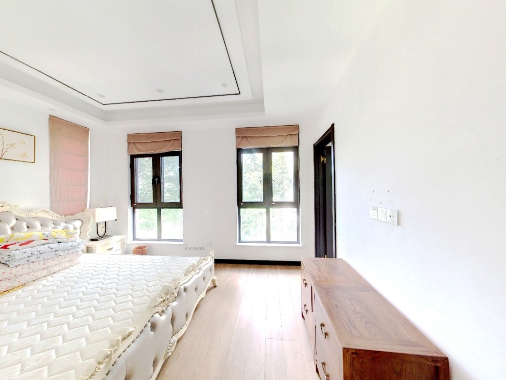 山水壹号 4室2厅3卫 362m&sup2;