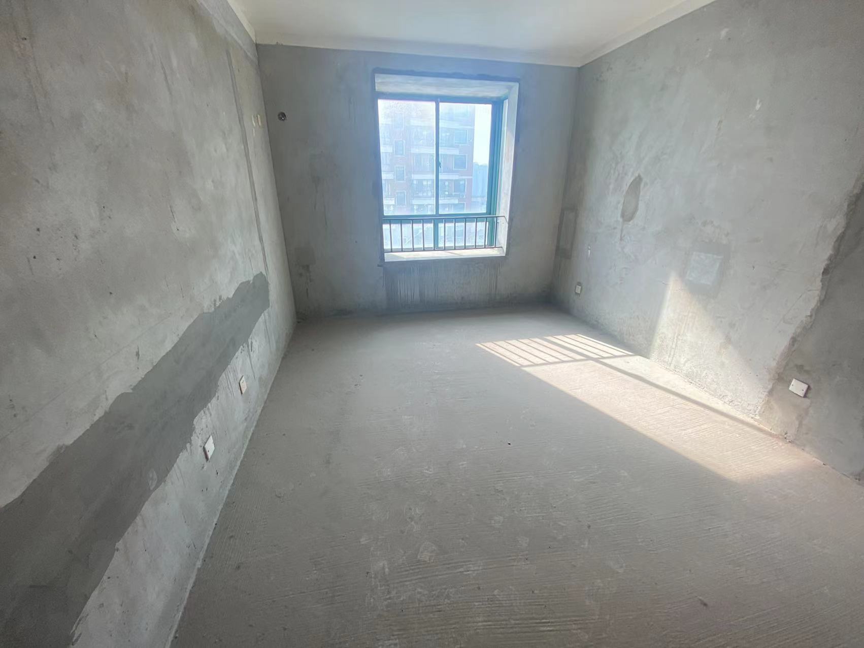 江海皇都私家花园 3室2厅2卫 147m&sup2;
