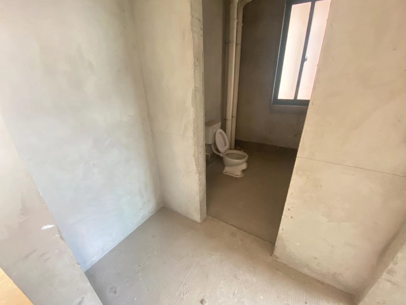 江海皇都私家花园 3室2厅2卫 147m&sup2;