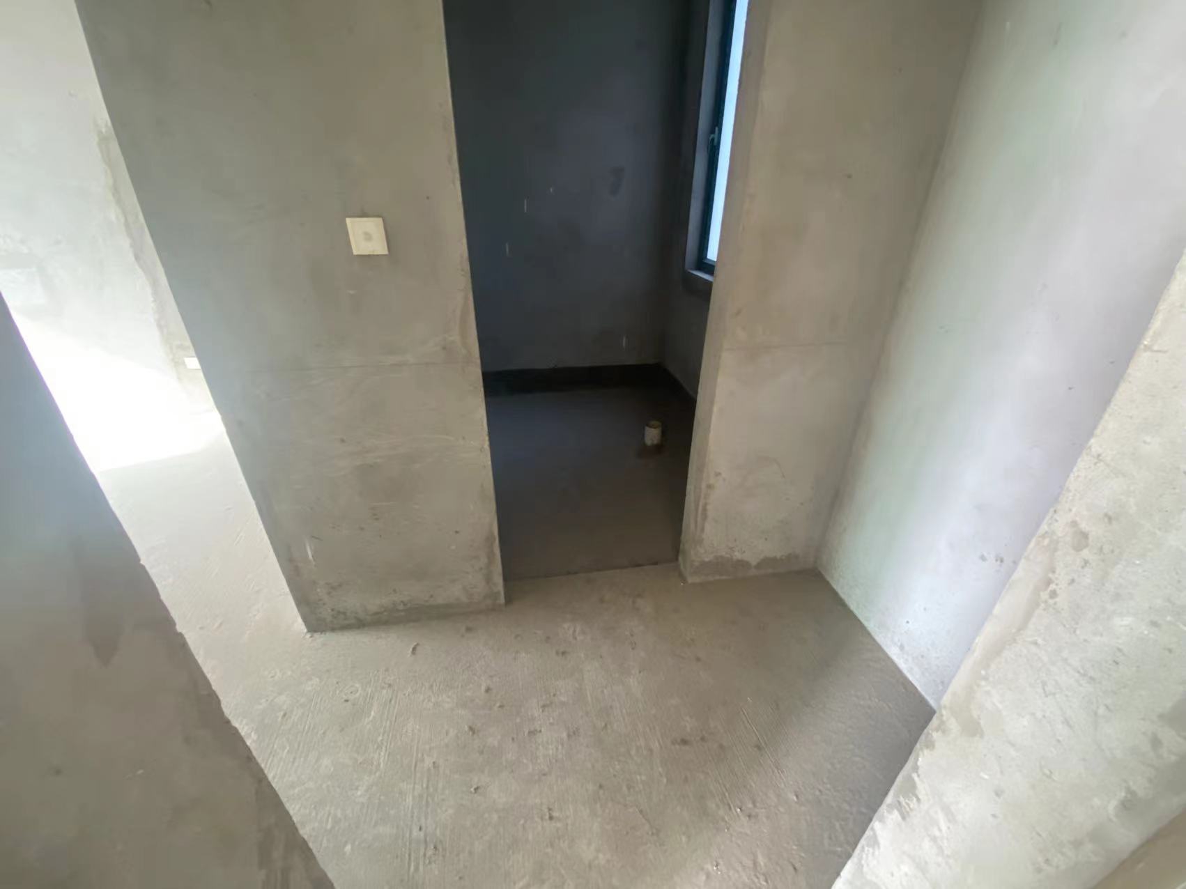 江海皇都私家花园 3室2厅2卫 147m&sup2;