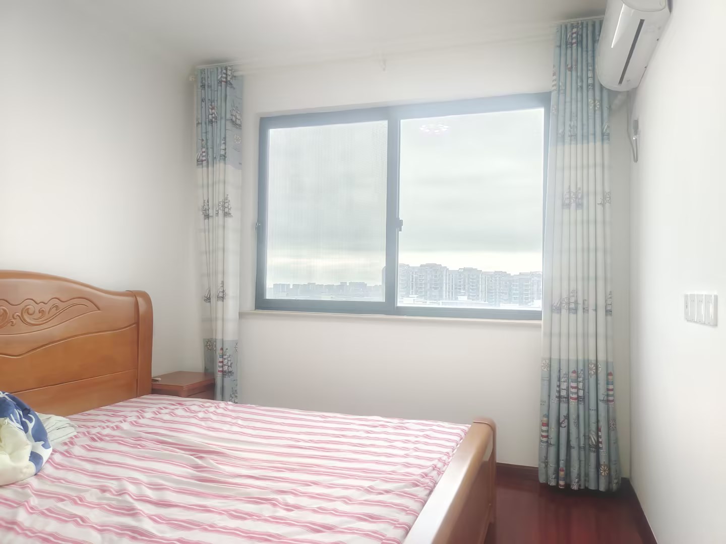 金色城邦 4室2厅2卫 135.4m&sup2;