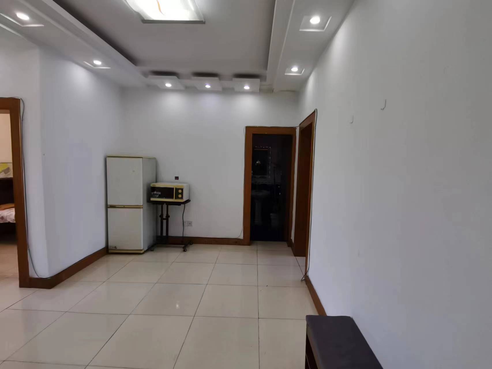 虹南小区 2室2厅1卫 67.5m²