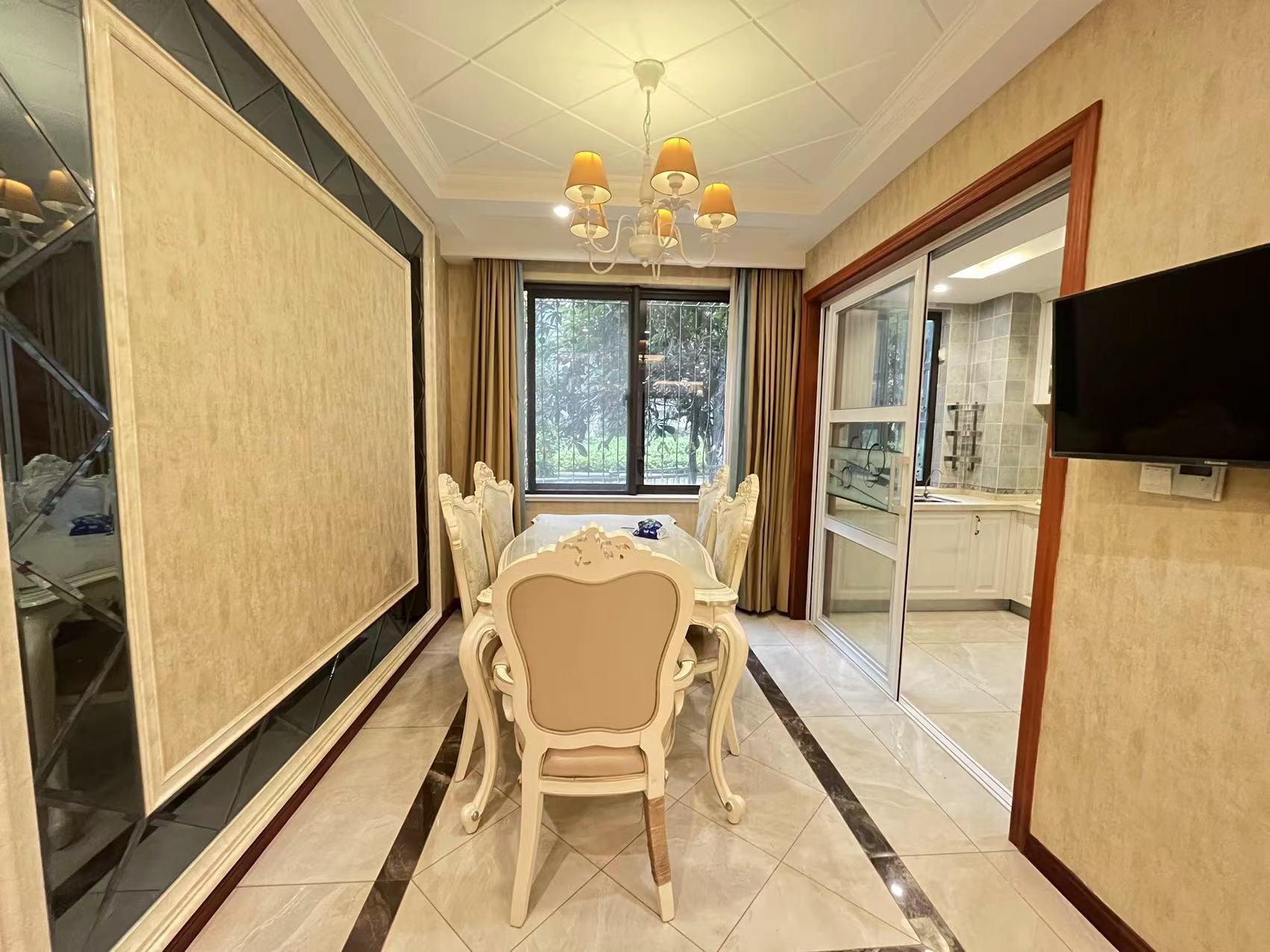 华强城 4室2厅2卫 266.26m&sup2;