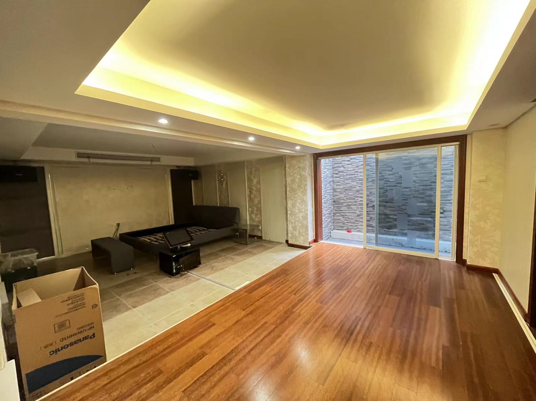 华强城 4室2厅2卫 266.26m&sup2;