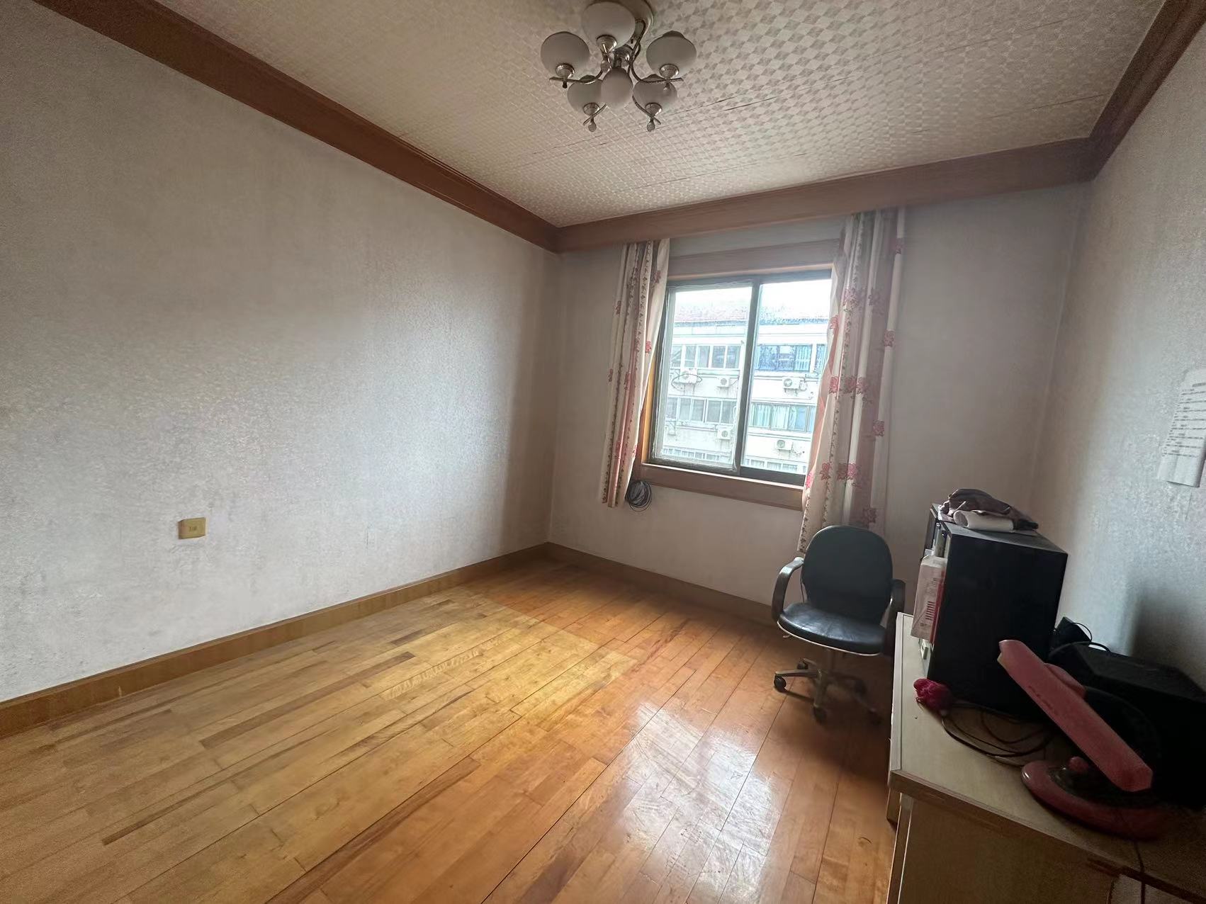 通州花苑 4室2厅2卫 137.5m²