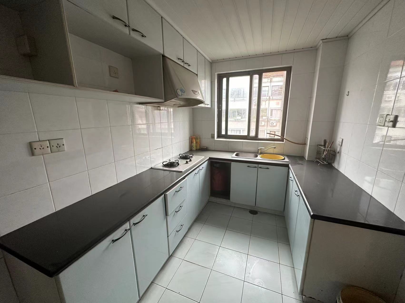 通州花苑 4室2厅2卫 137.5m²