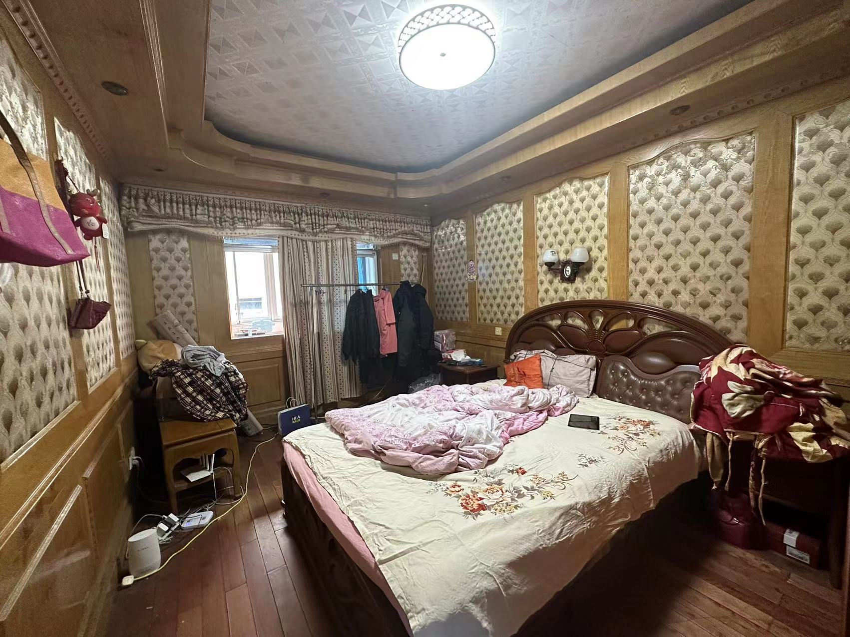 八角亭小区 3室2厅2卫 129m&sup2;