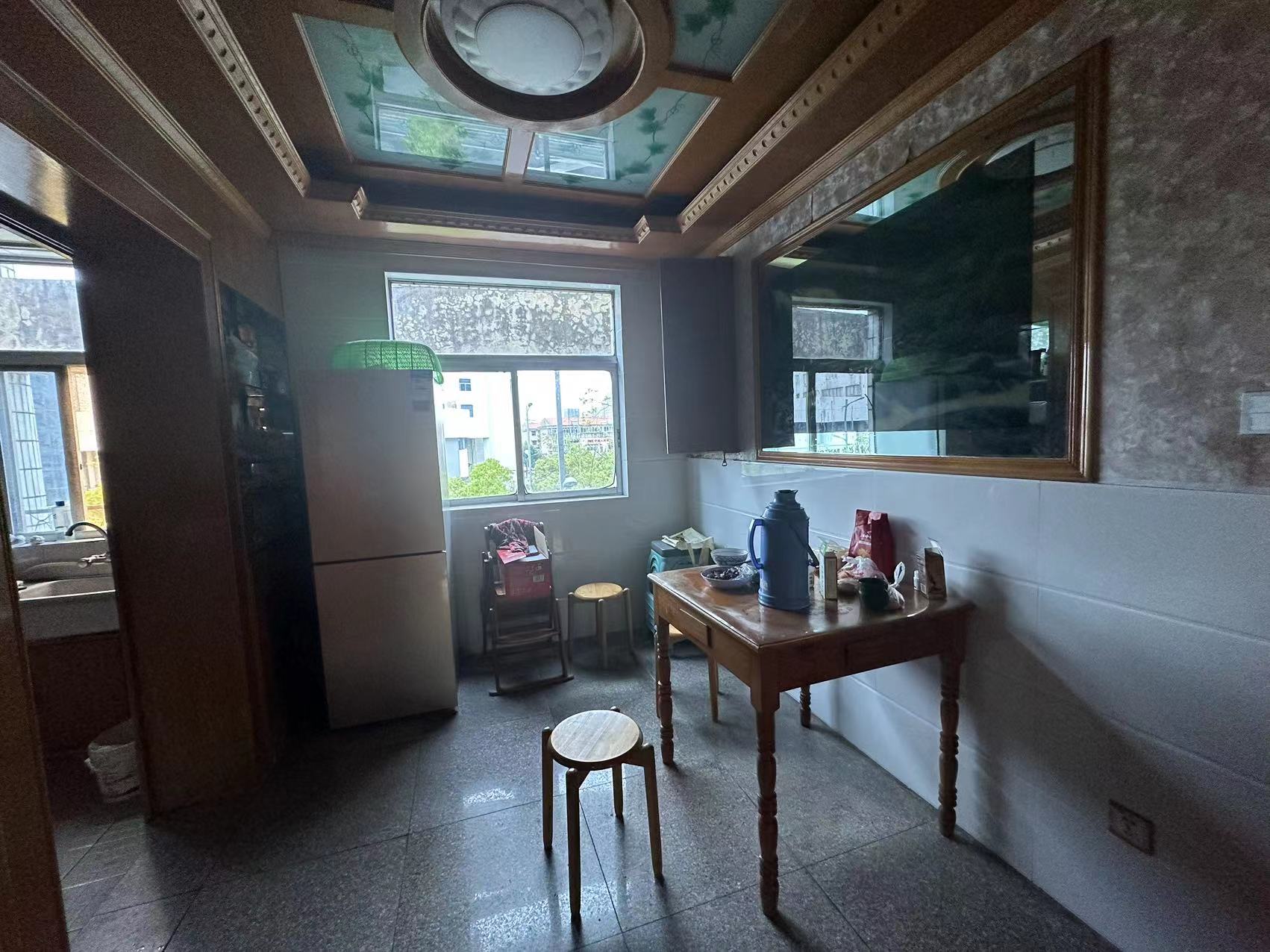 八角亭小区 3室2厅2卫 129m&sup2;