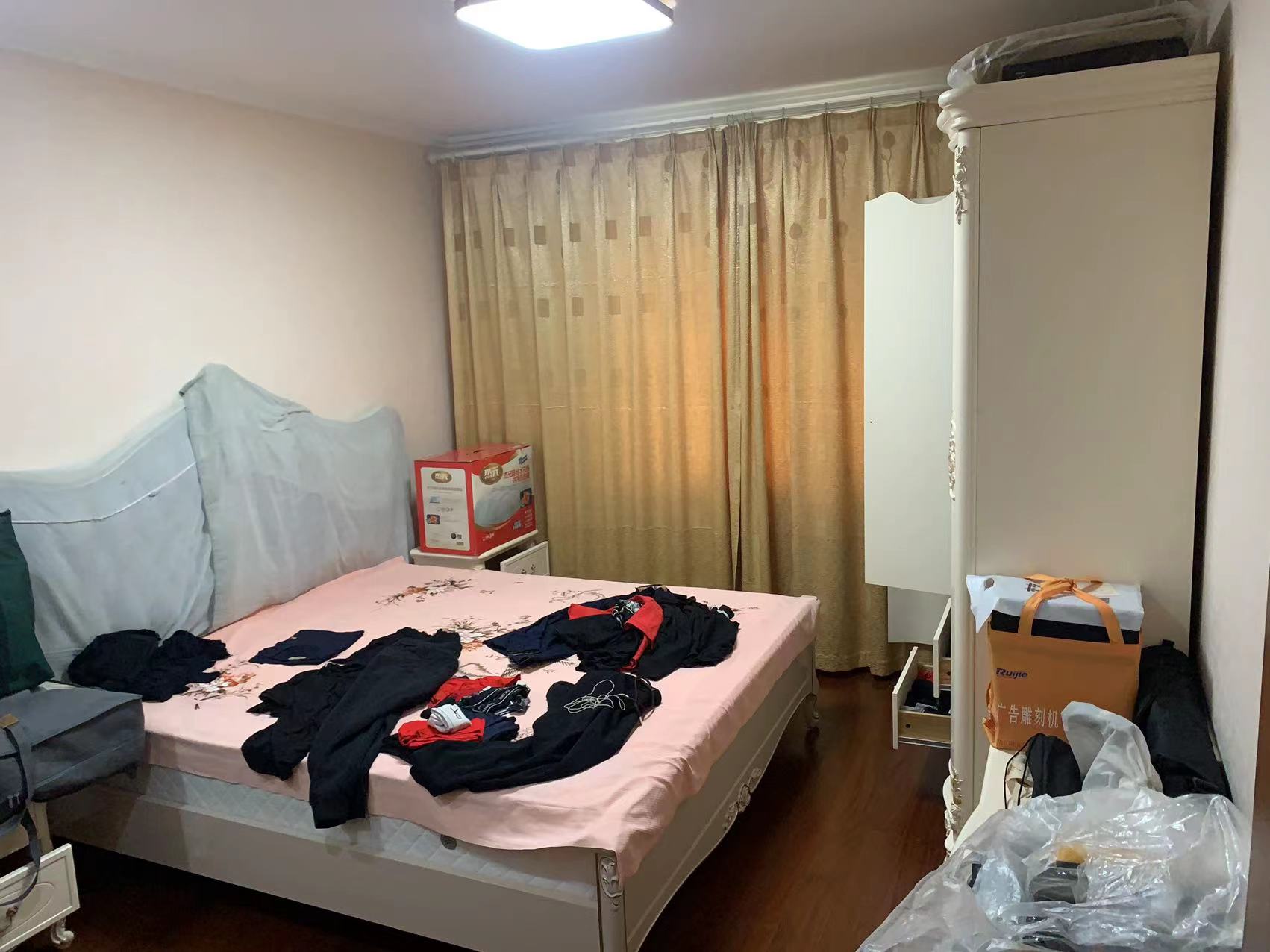 华中园 4室2厅2卫 188.84m&sup2;
