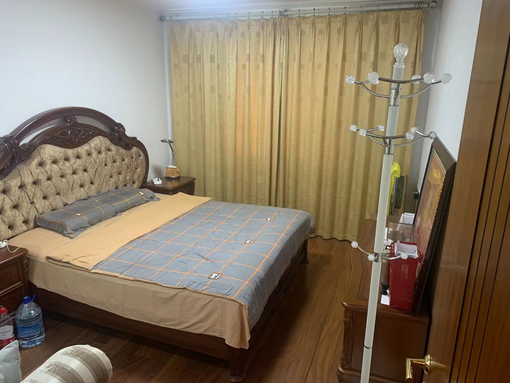 华中园 4室2厅2卫 188.84m&sup2;