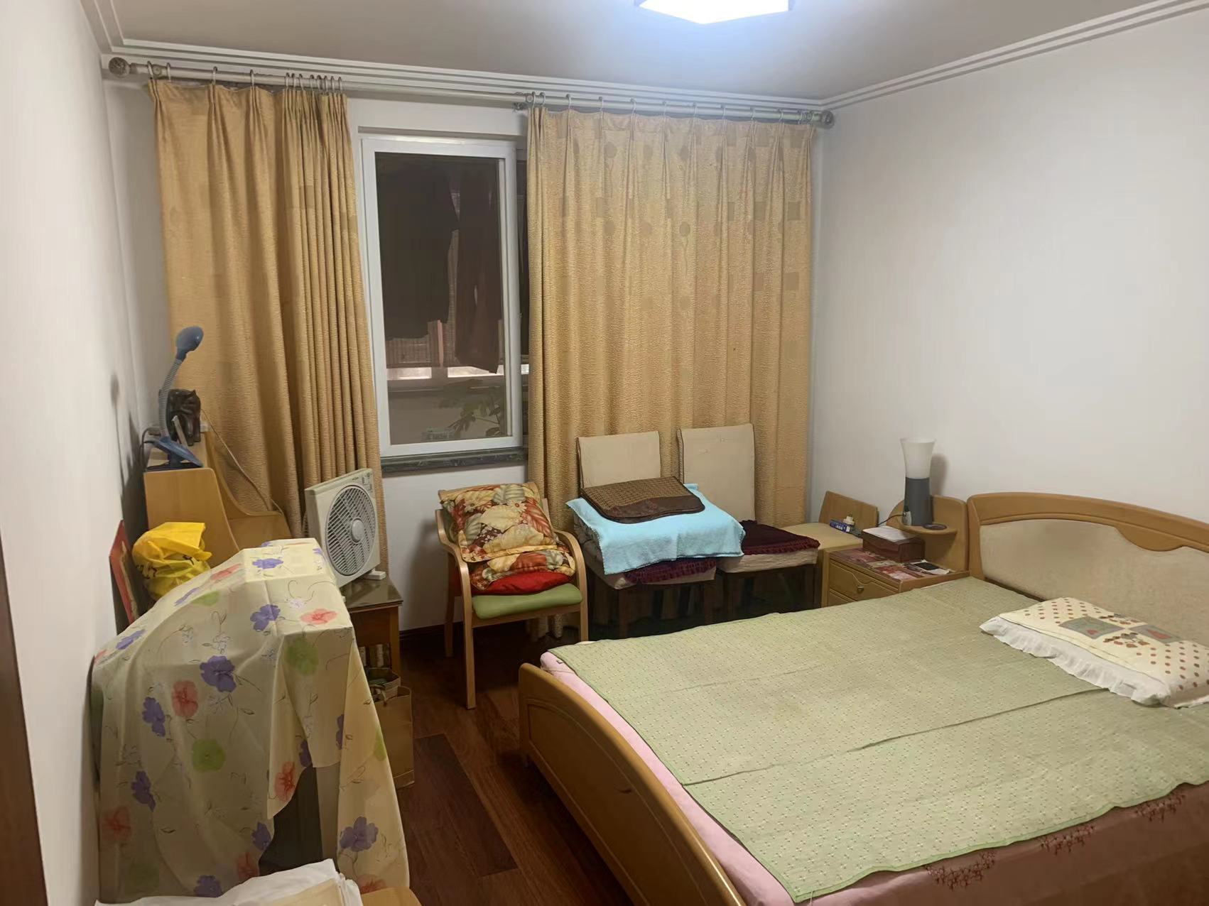 华中园 4室2厅2卫 188.84m&sup2;