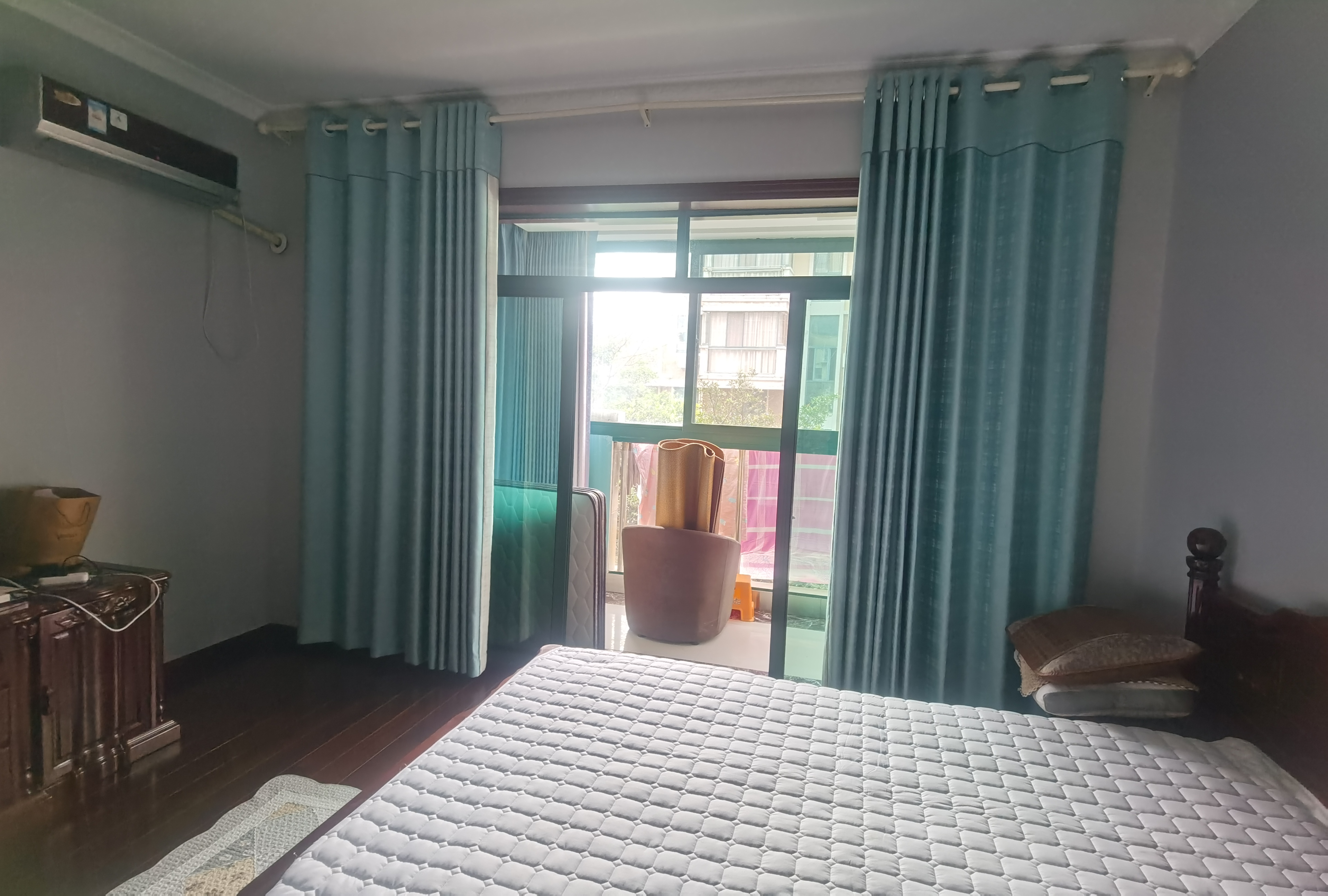 江海皇都私家花园 4室2厅2卫 156m²