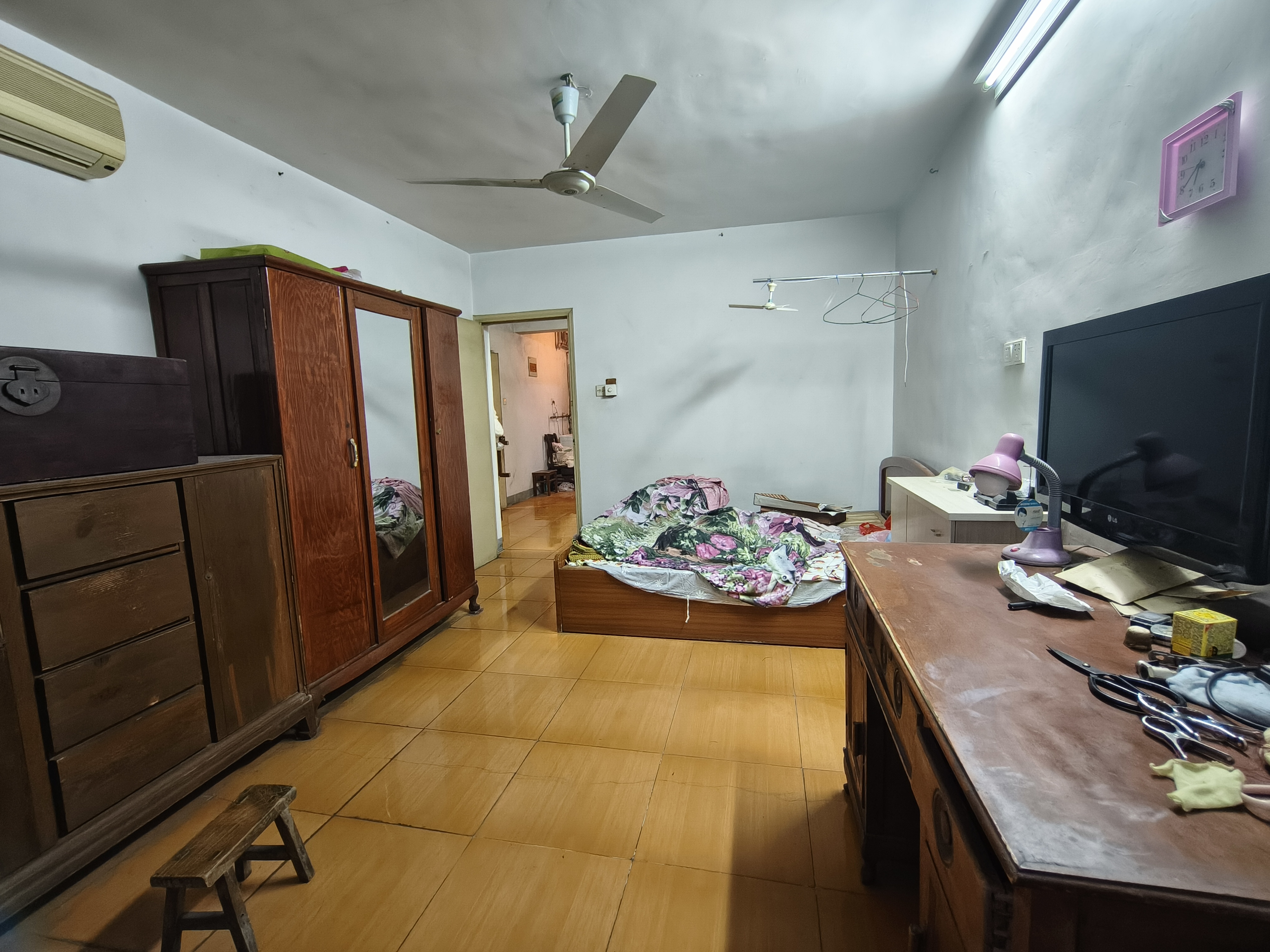 新海通花园 1室1厅1卫 55m²