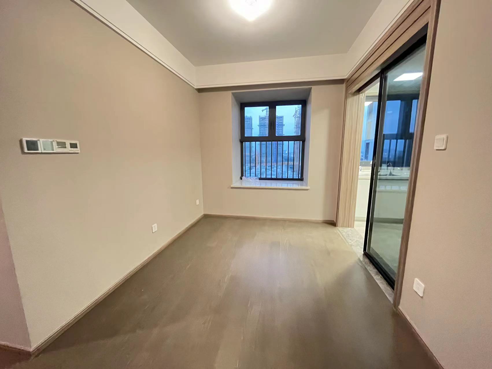 融创时代中心 4室2厅2卫 143m²