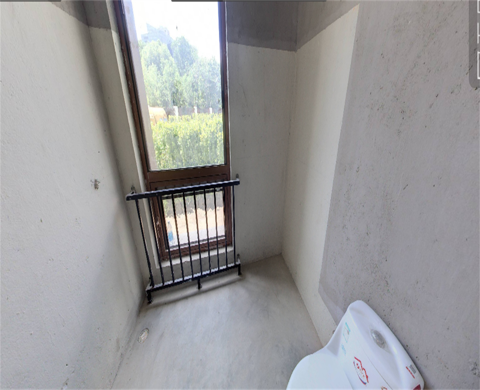 星湖泮别墅 5室2厅2卫 410.00m&sup2;