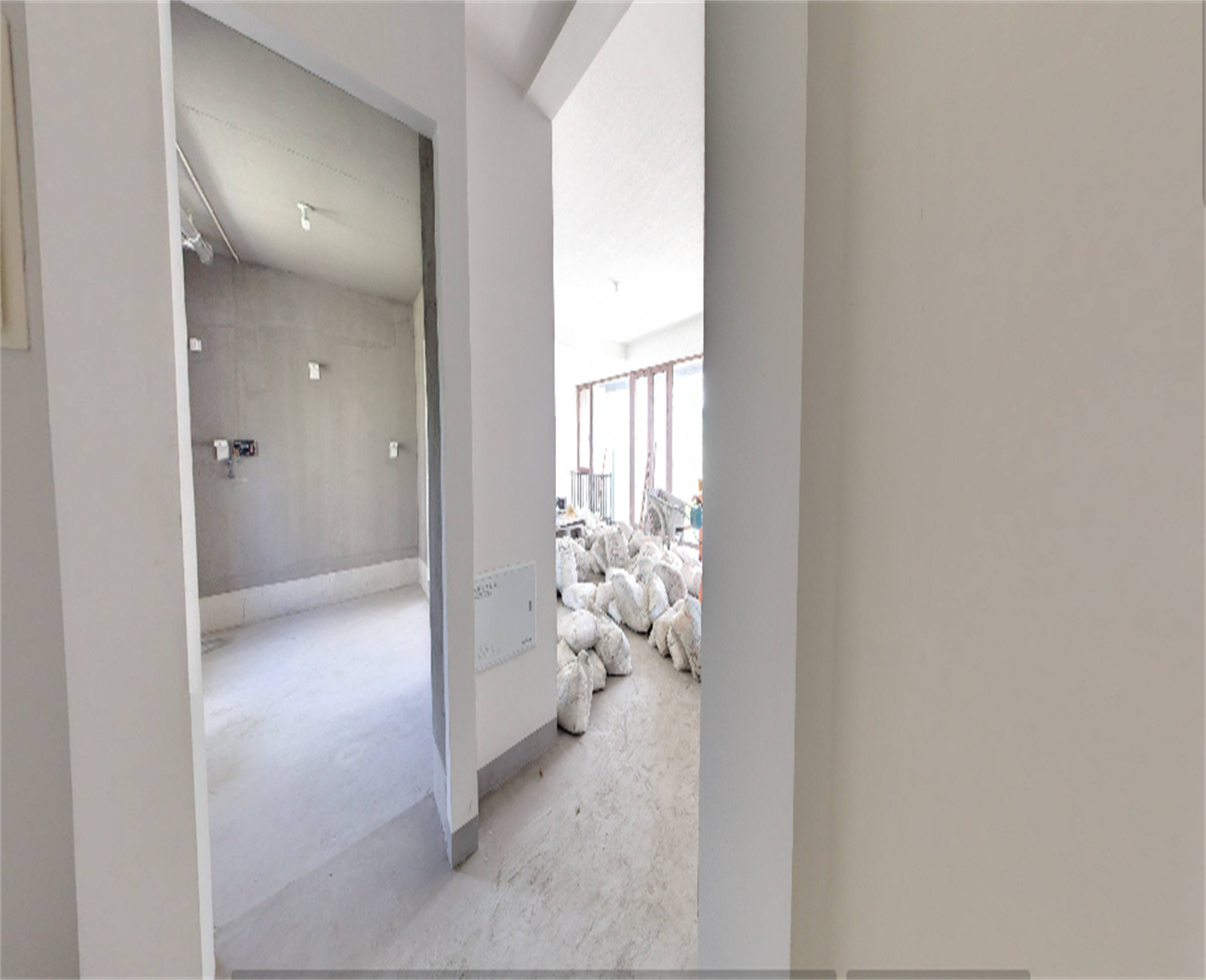 星湖泮别墅 5室2厅2卫 410.00m&sup2;