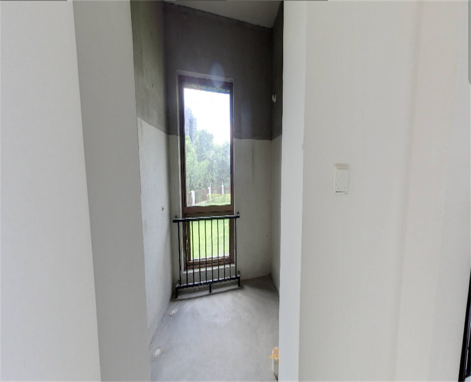 星湖泮别墅 5室2厅2卫 410.00m&sup2;