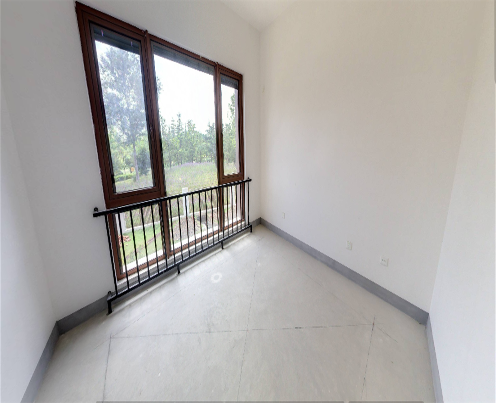 星湖泮别墅 5室2厅2卫 410.00m&sup2;