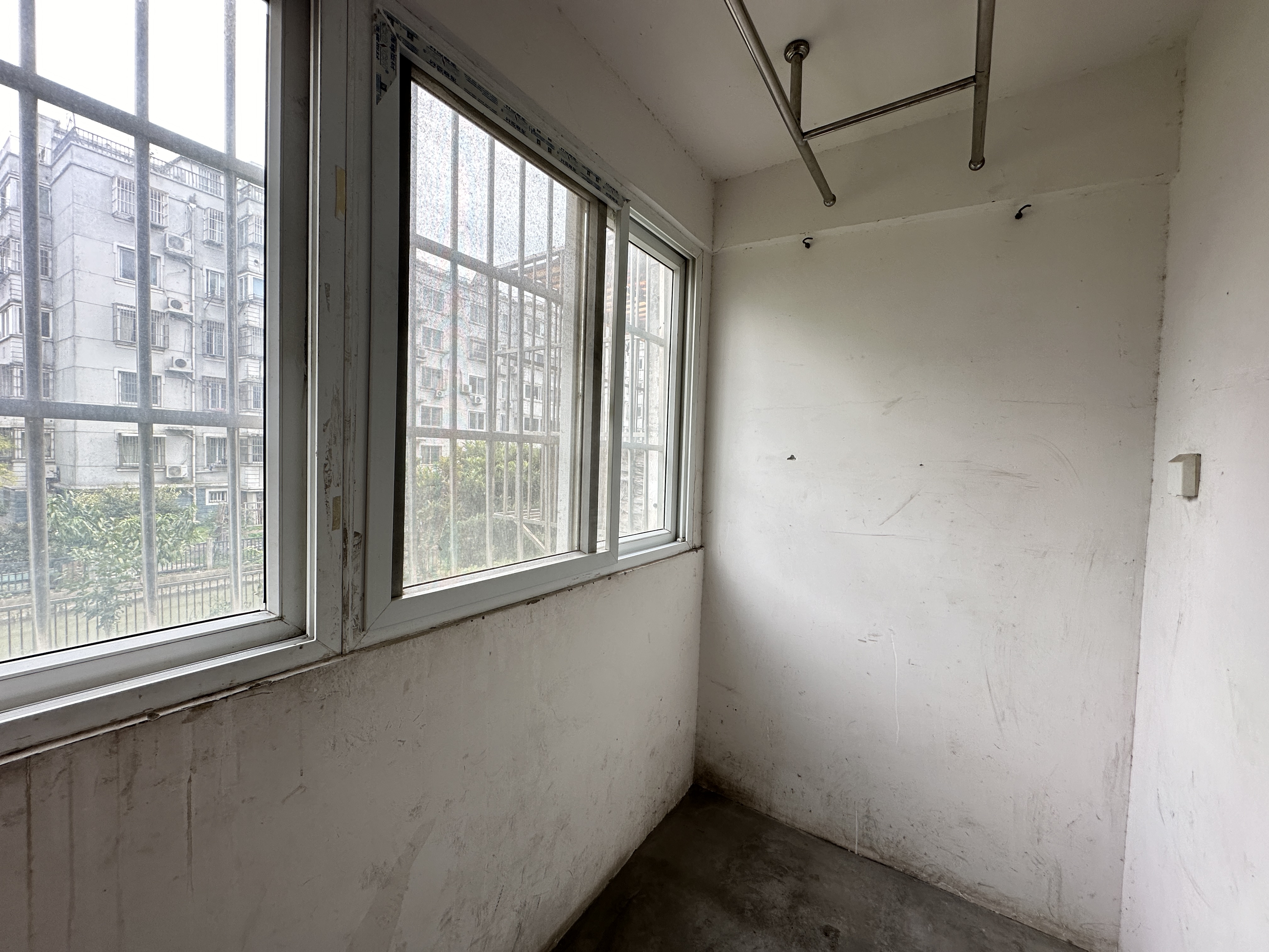 五山新苑 2室1厅1卫 90m&sup2;