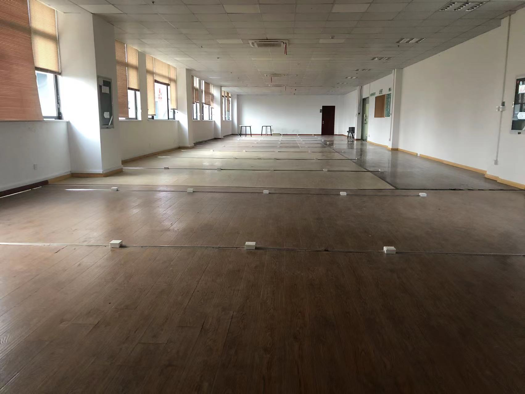新城新苑 1室1厅1卫 650m&sup2;