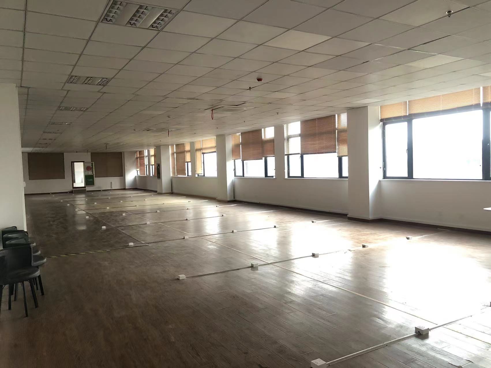 新城新苑 1室1厅1卫 650m²