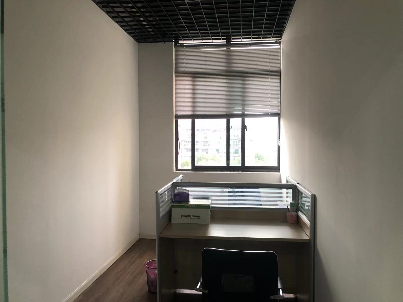 新城新苑 1室1厅1卫 330.00m&sup2;