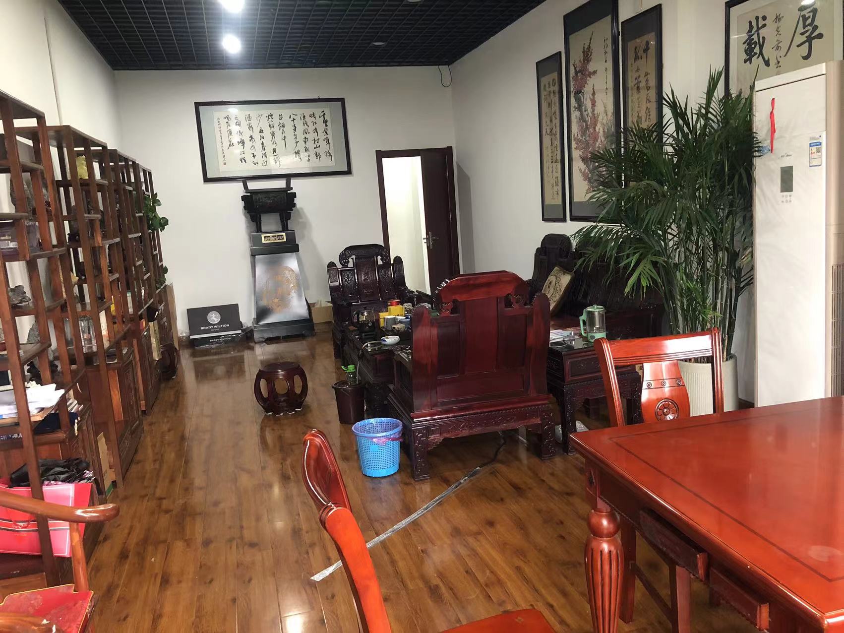 新城新苑 1室1厅1卫 330.00m&sup2;