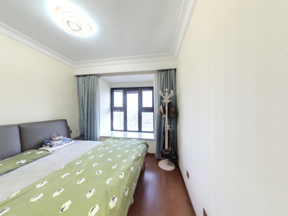雍华府 3室2厅2卫 98.64m&sup2;