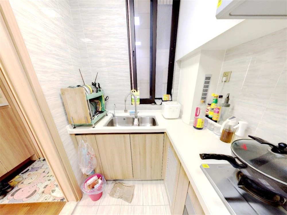 雍华府 3室2厅2卫 98.64m&sup2;