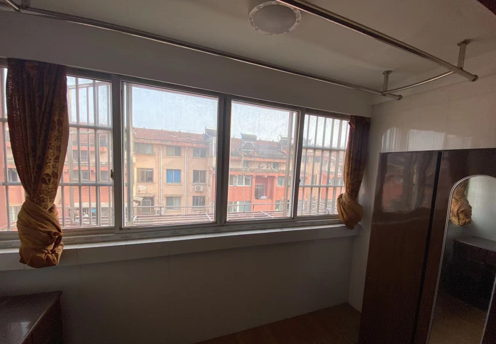 北濠桥东村 3室1厅1卫 160m&sup2;