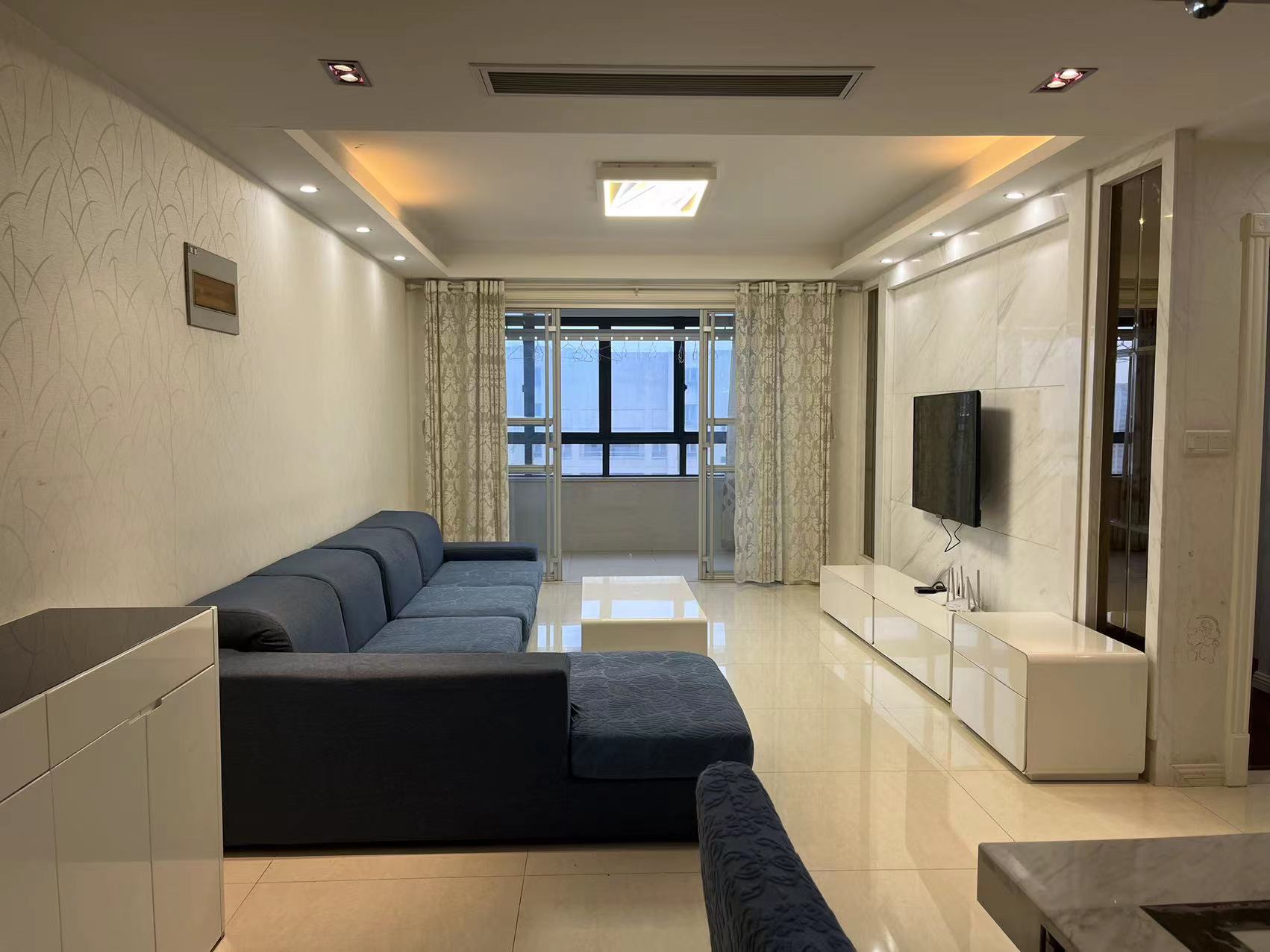 景华城 3室2厅2卫 133.37m²