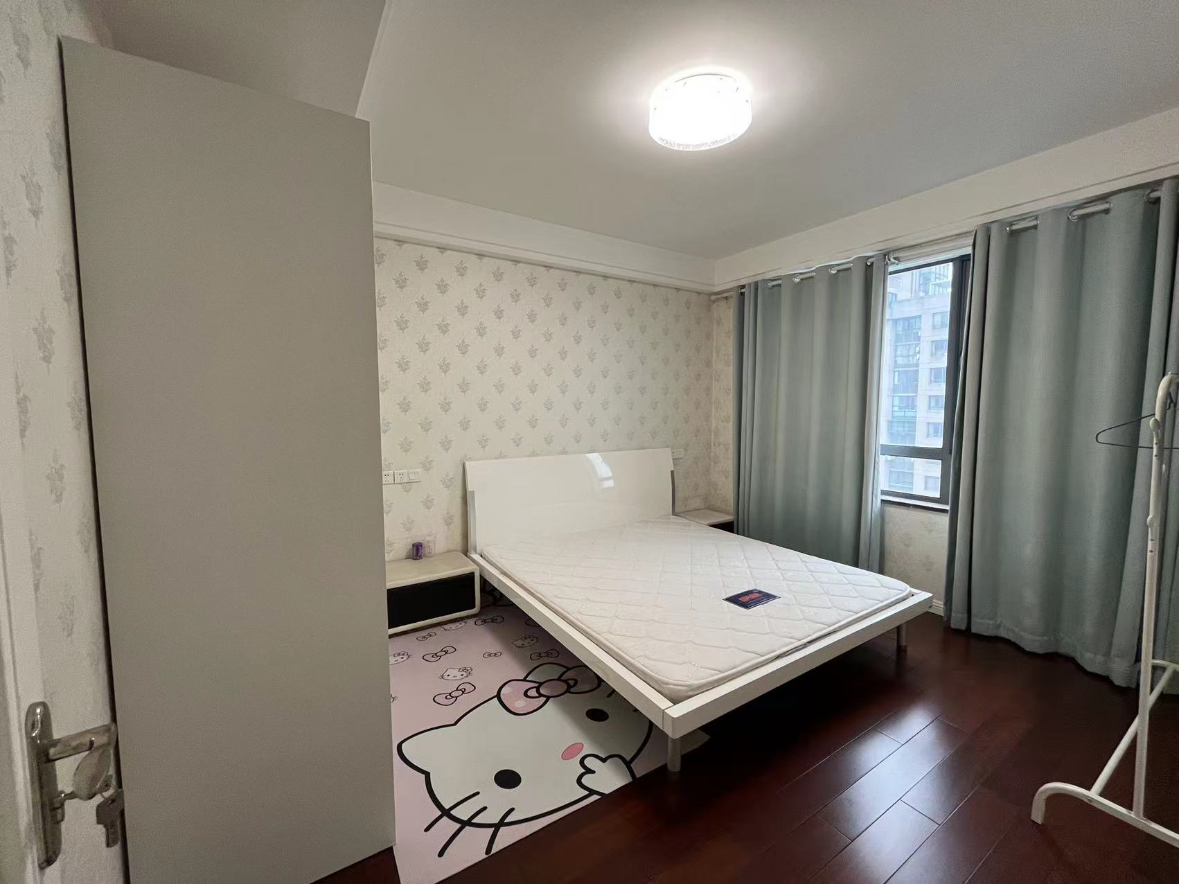 景华城 3室2厅2卫 133.37m²