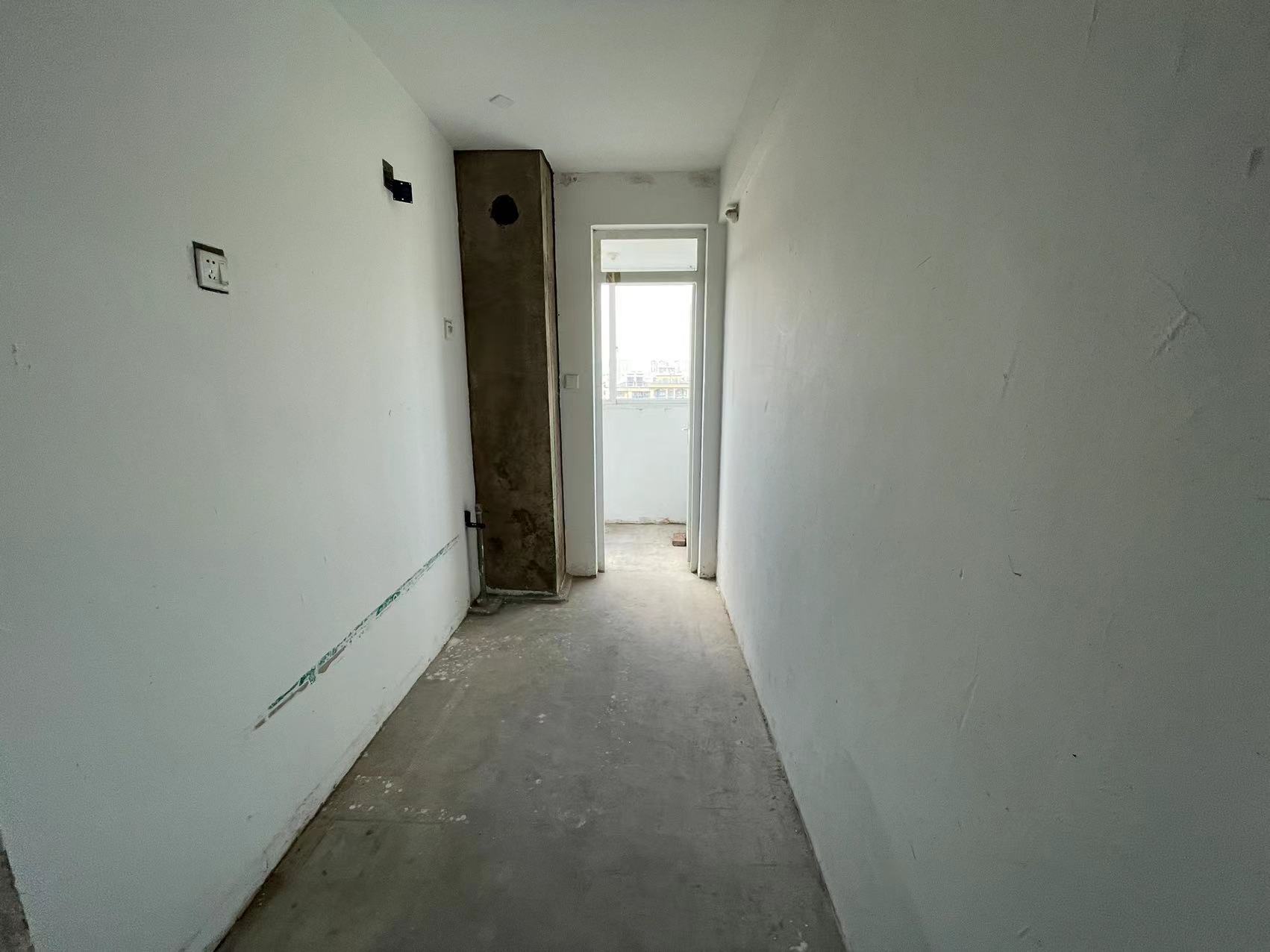 新港花苑 3室2厅2卫 153.00m&sup2;