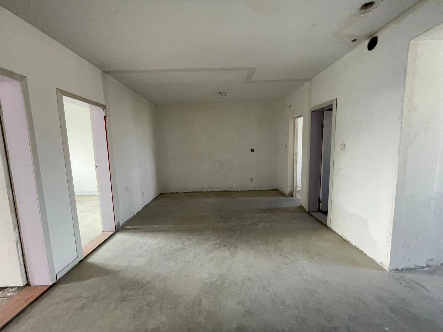 新港花苑 3室2厅2卫 153.00m&sup2;