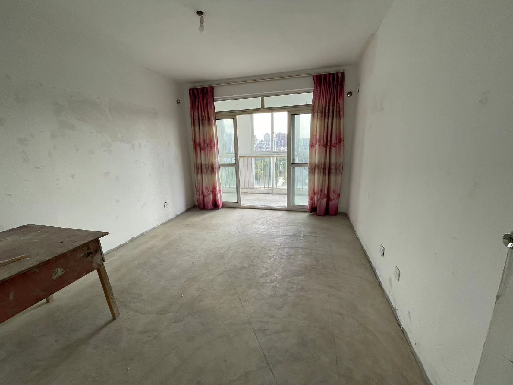 新港花苑 3室2厅2卫 153.00m&sup2;
