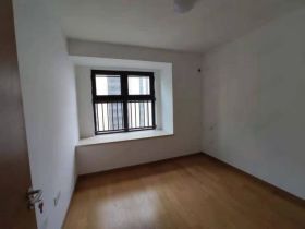 绿地新里城 3室2厅1卫 91.5m&sup2;