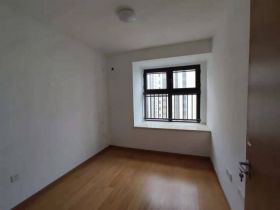 绿地新里城 3室2厅1卫 91.5m&sup2;