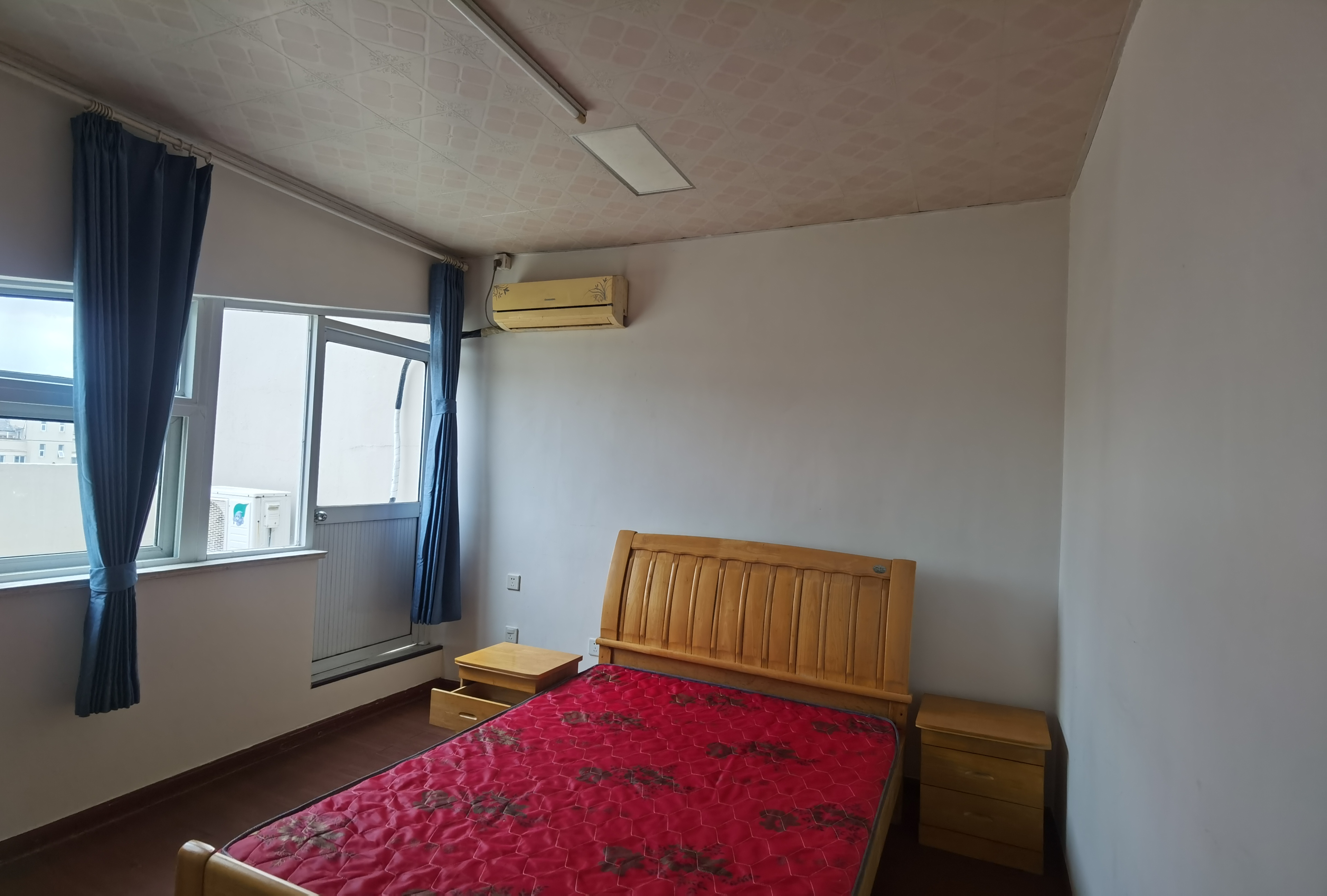 天霞苑 3室2厅1卫 120m&sup2;