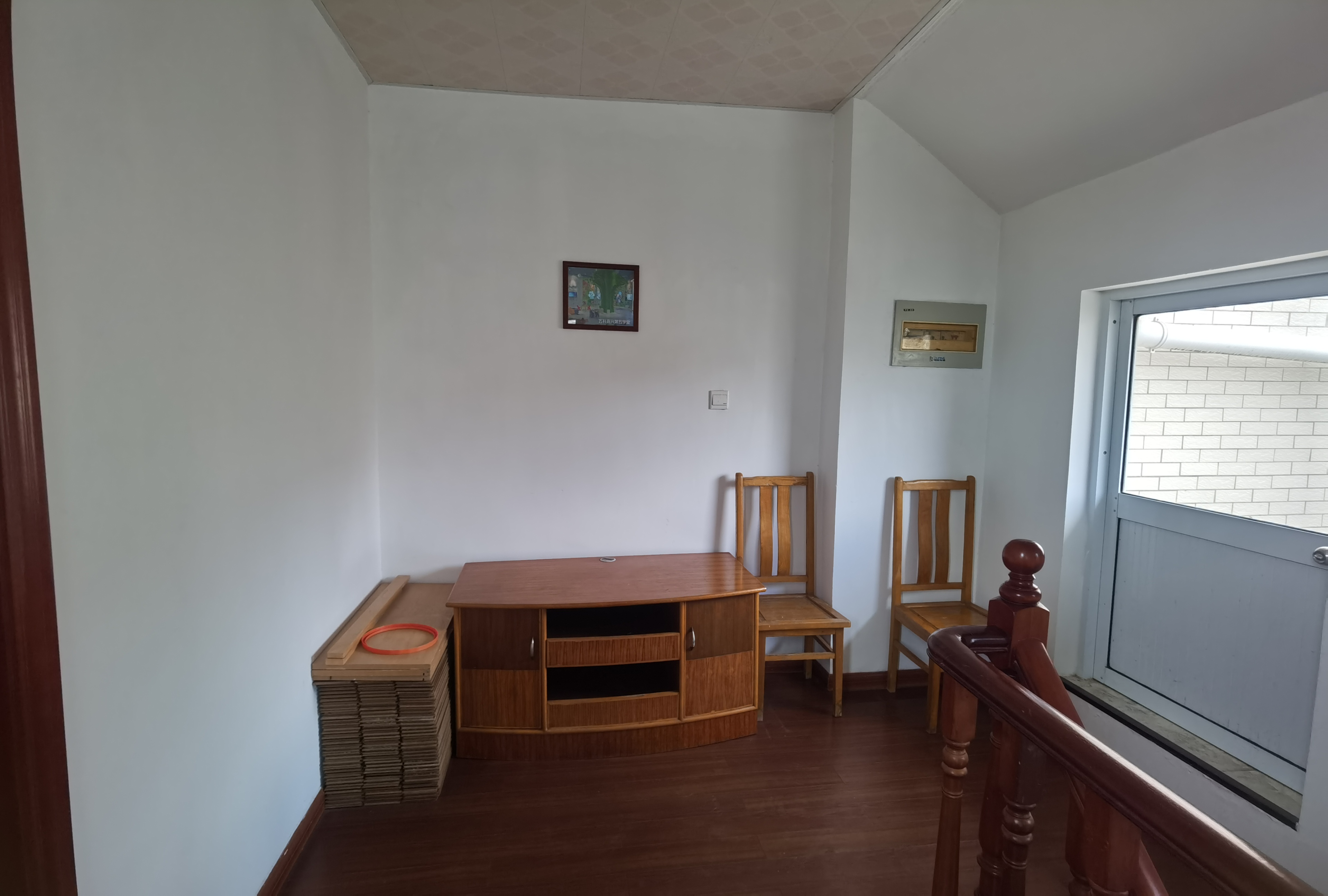 天霞苑 3室2厅1卫 120m&sup2;