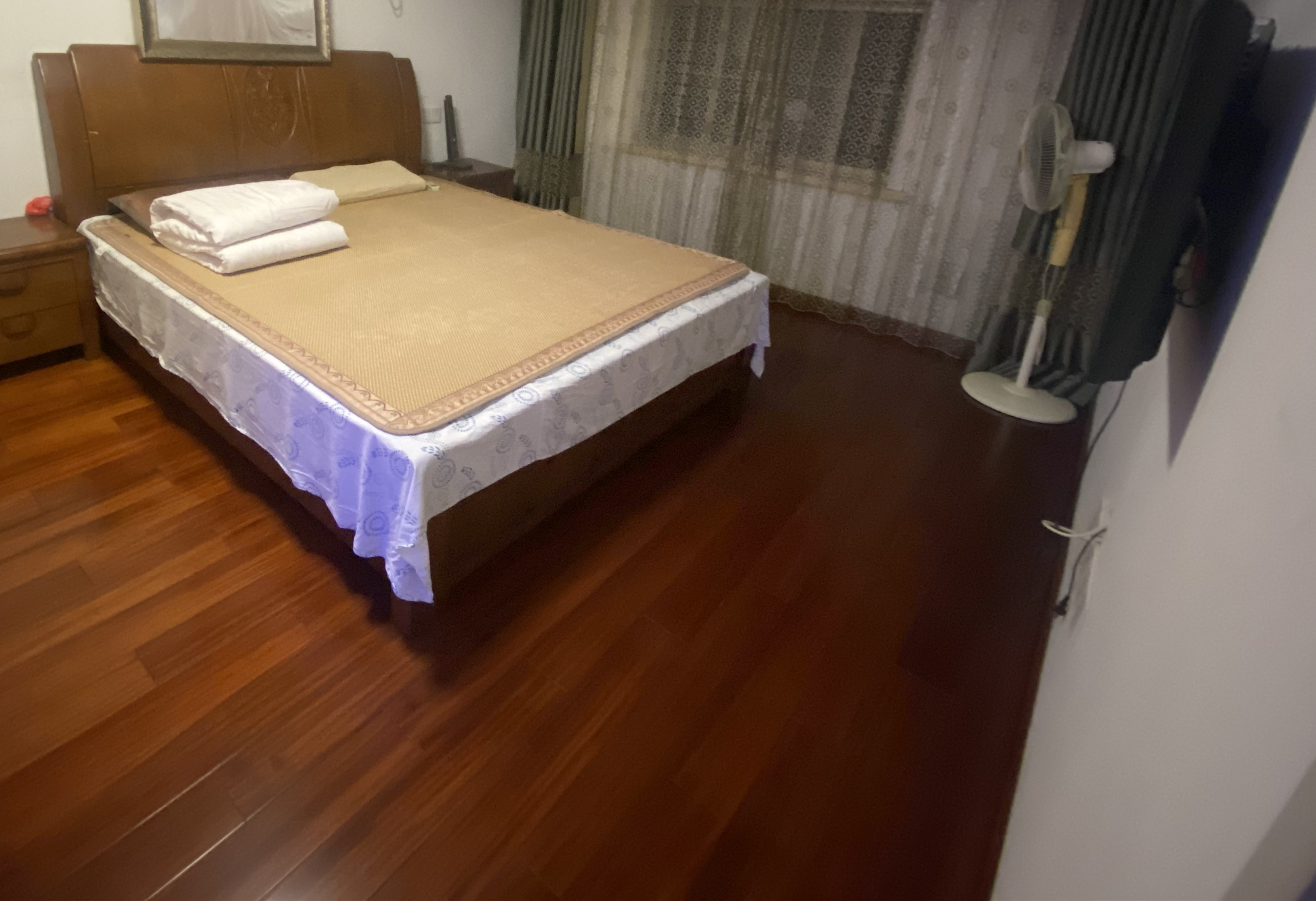 易家桥新村 3室1厅1卫 85m&sup2;