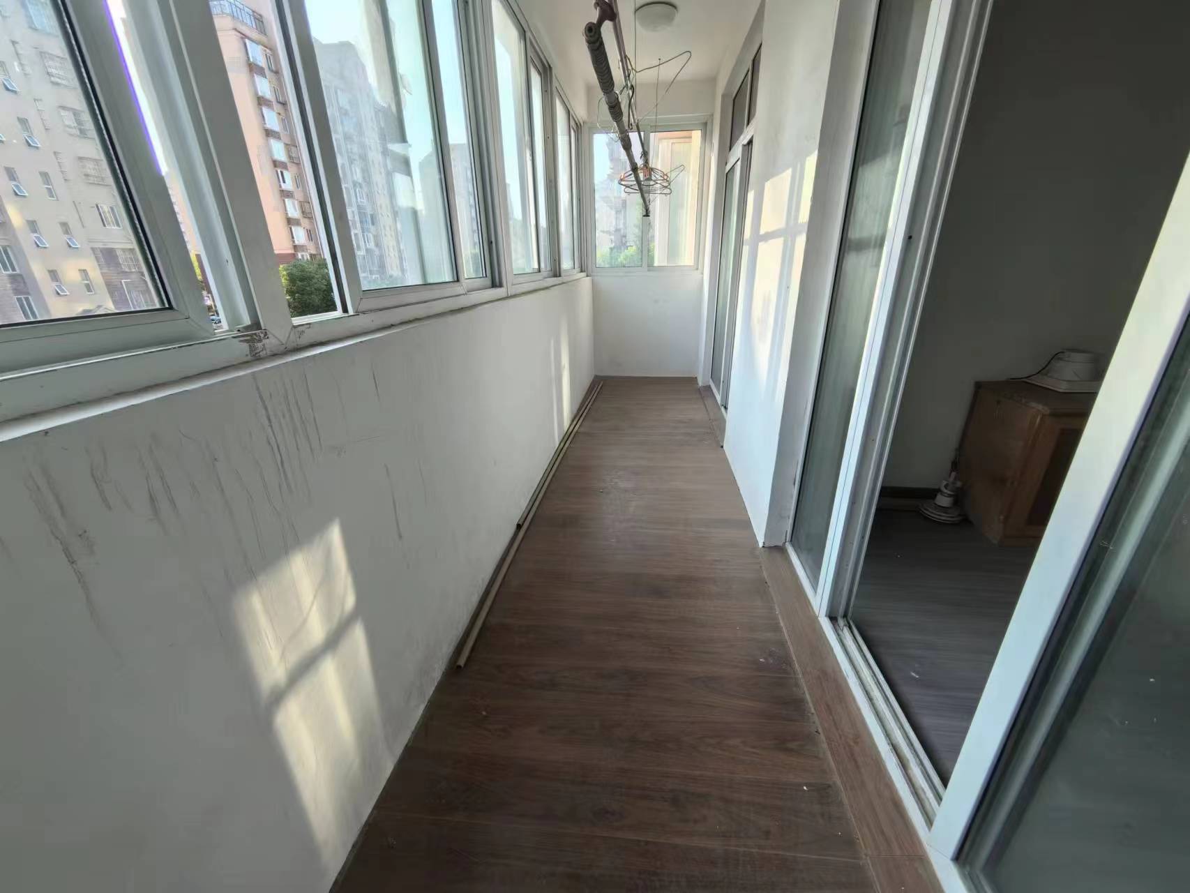 天晖苑 3室2厅2卫 127m&sup2;
