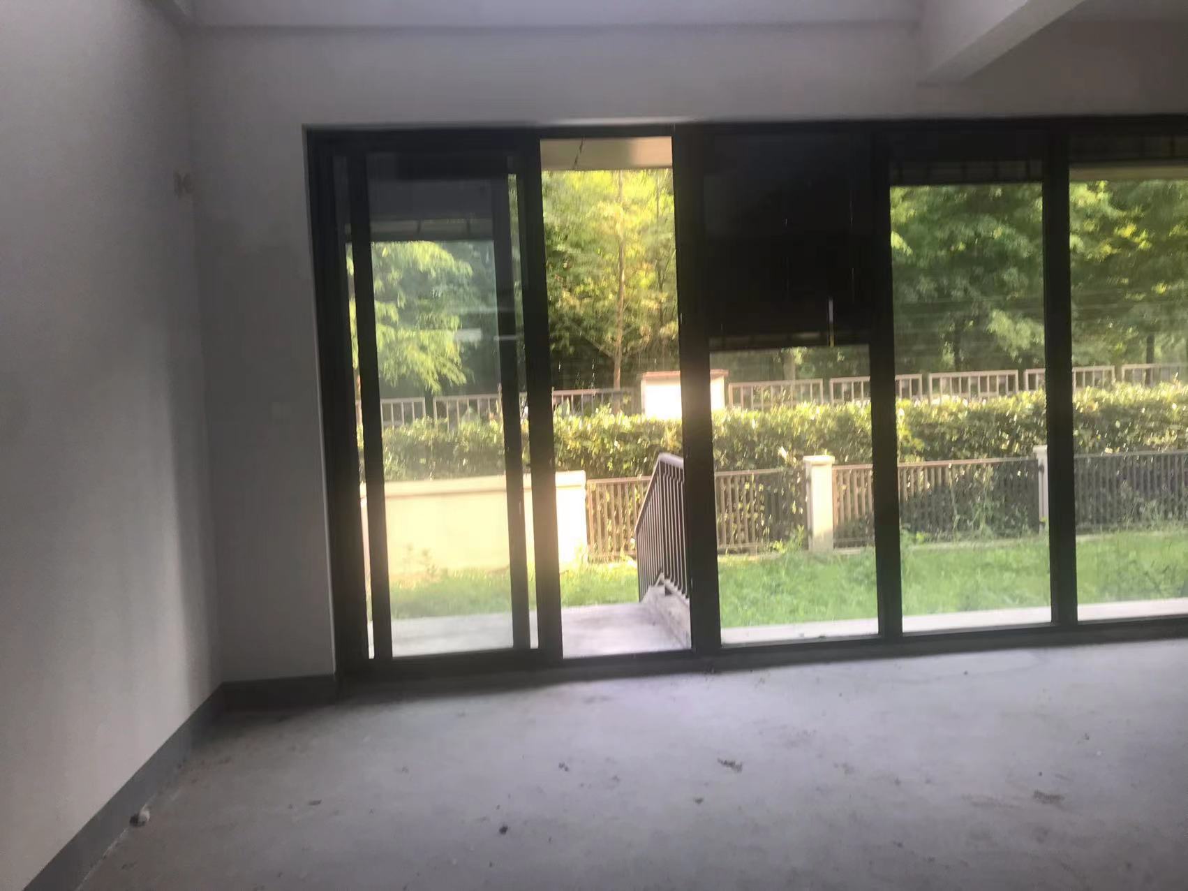 龙湖天宸源著 4室2厅4卫 265.00m&sup2;