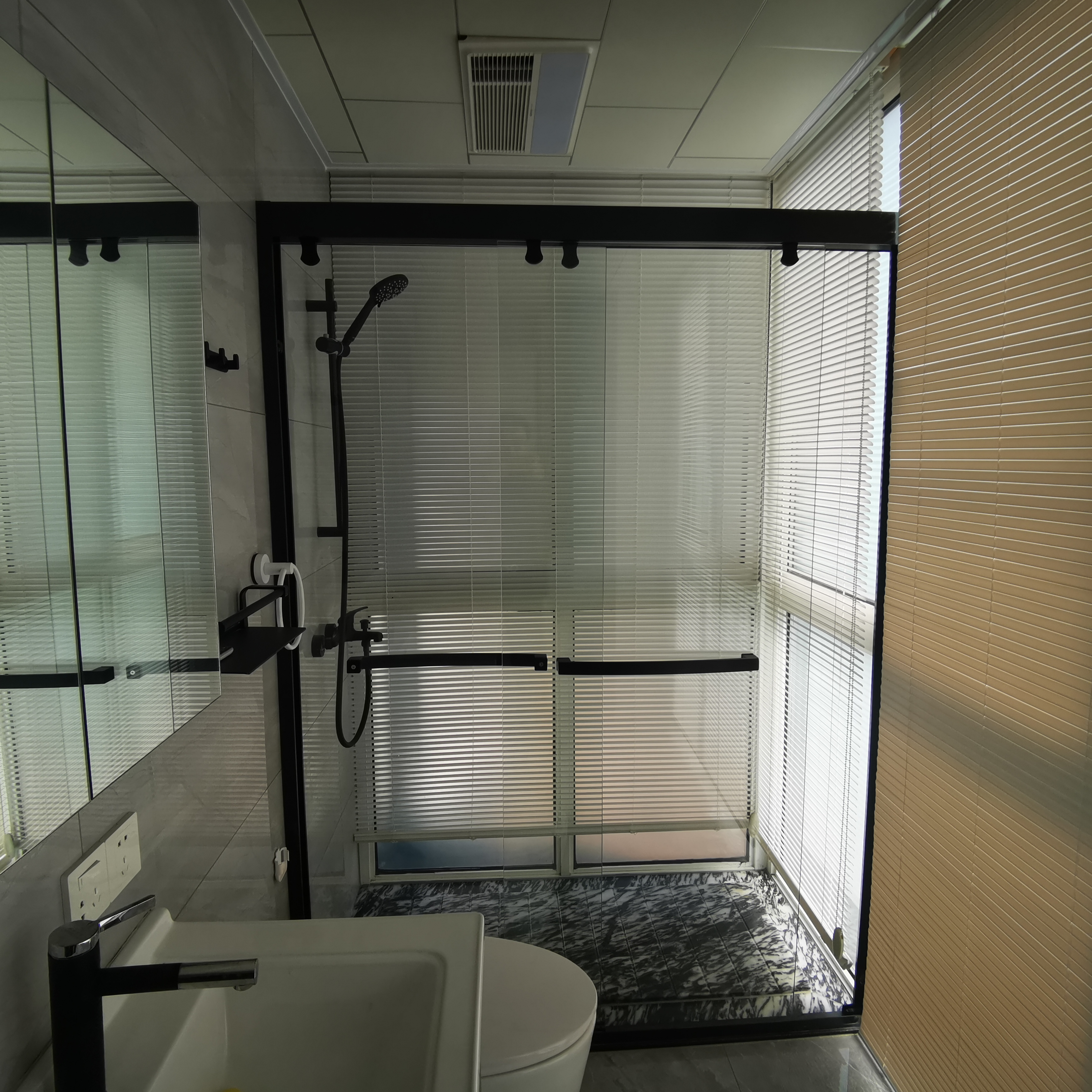军山花园 4室2厅3卫 280m&sup2;