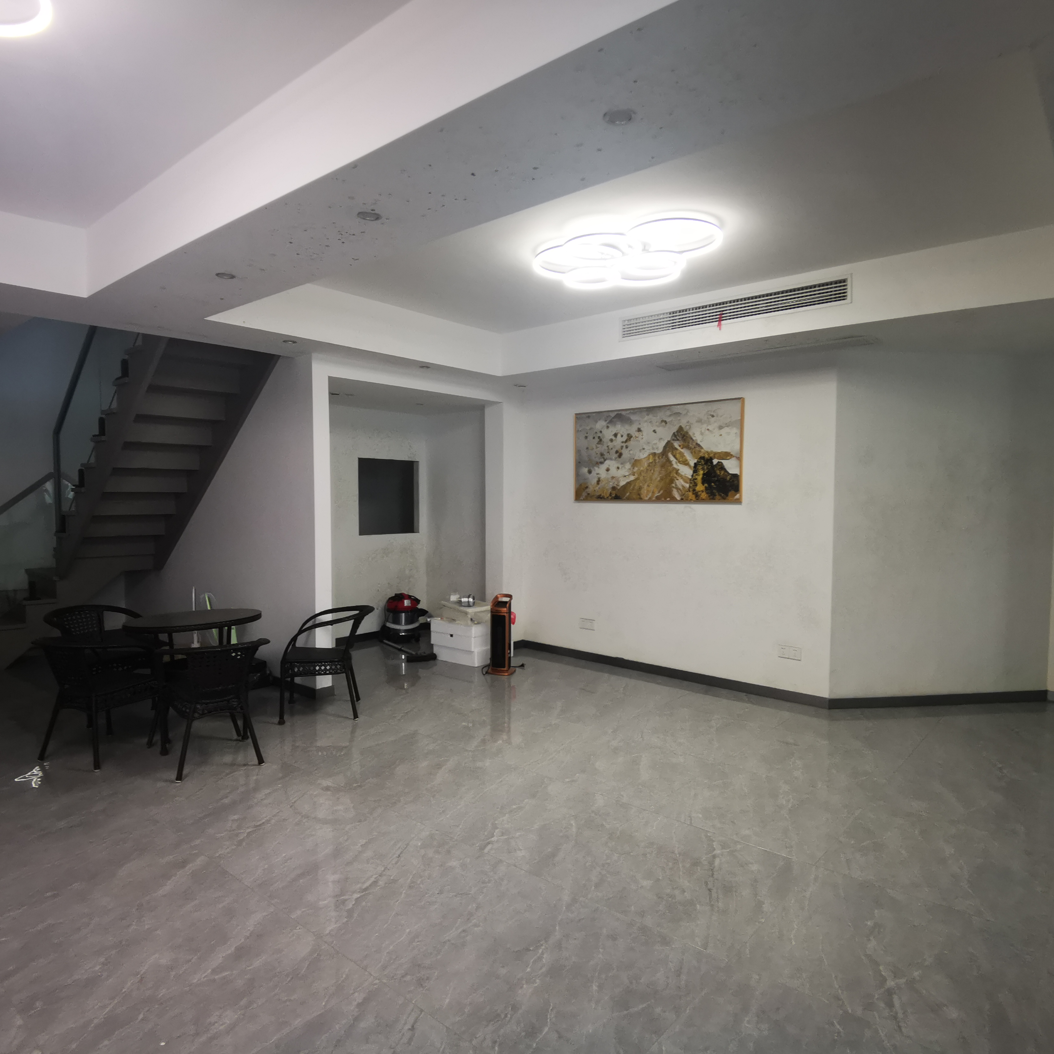 军山花园 4室2厅3卫 280m&sup2;