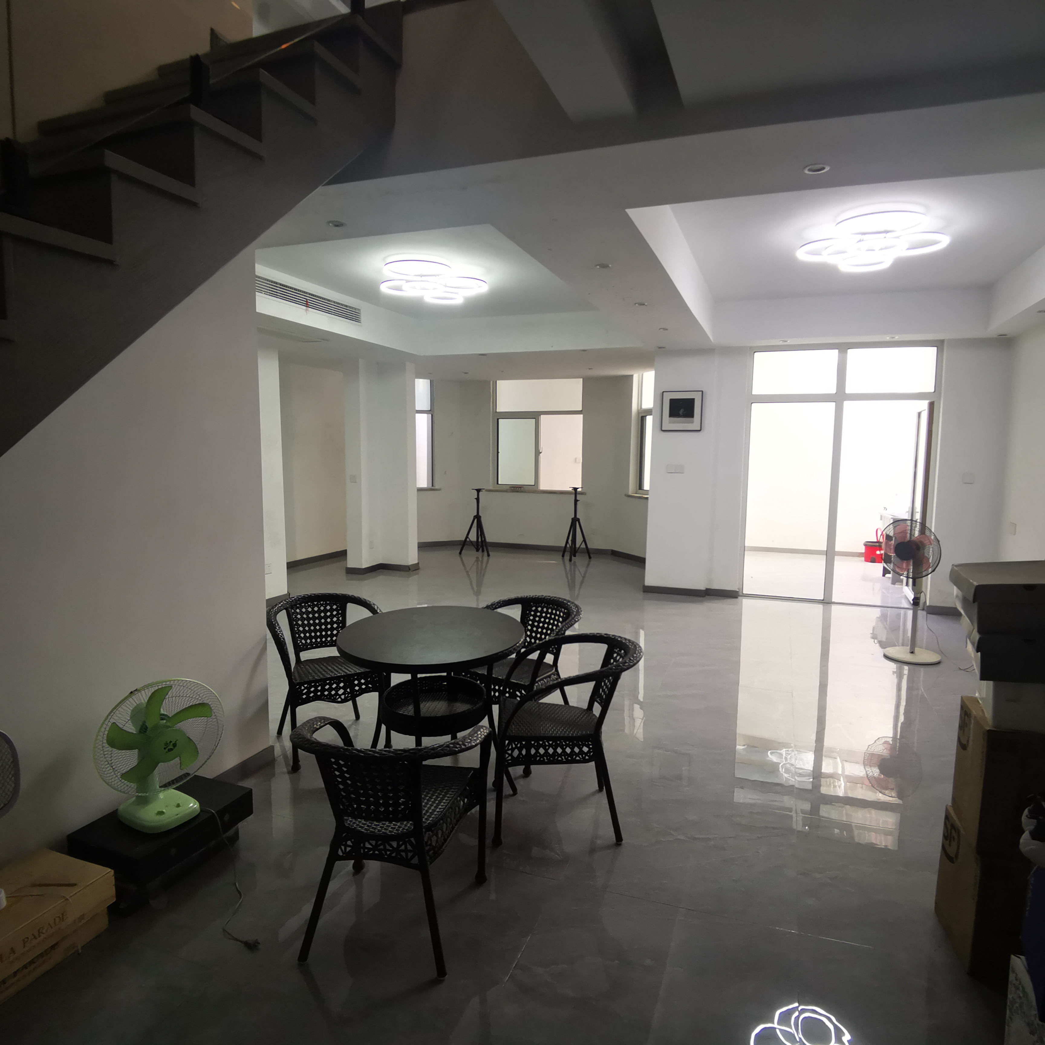 军山花园 4室2厅3卫 280m&sup2;
