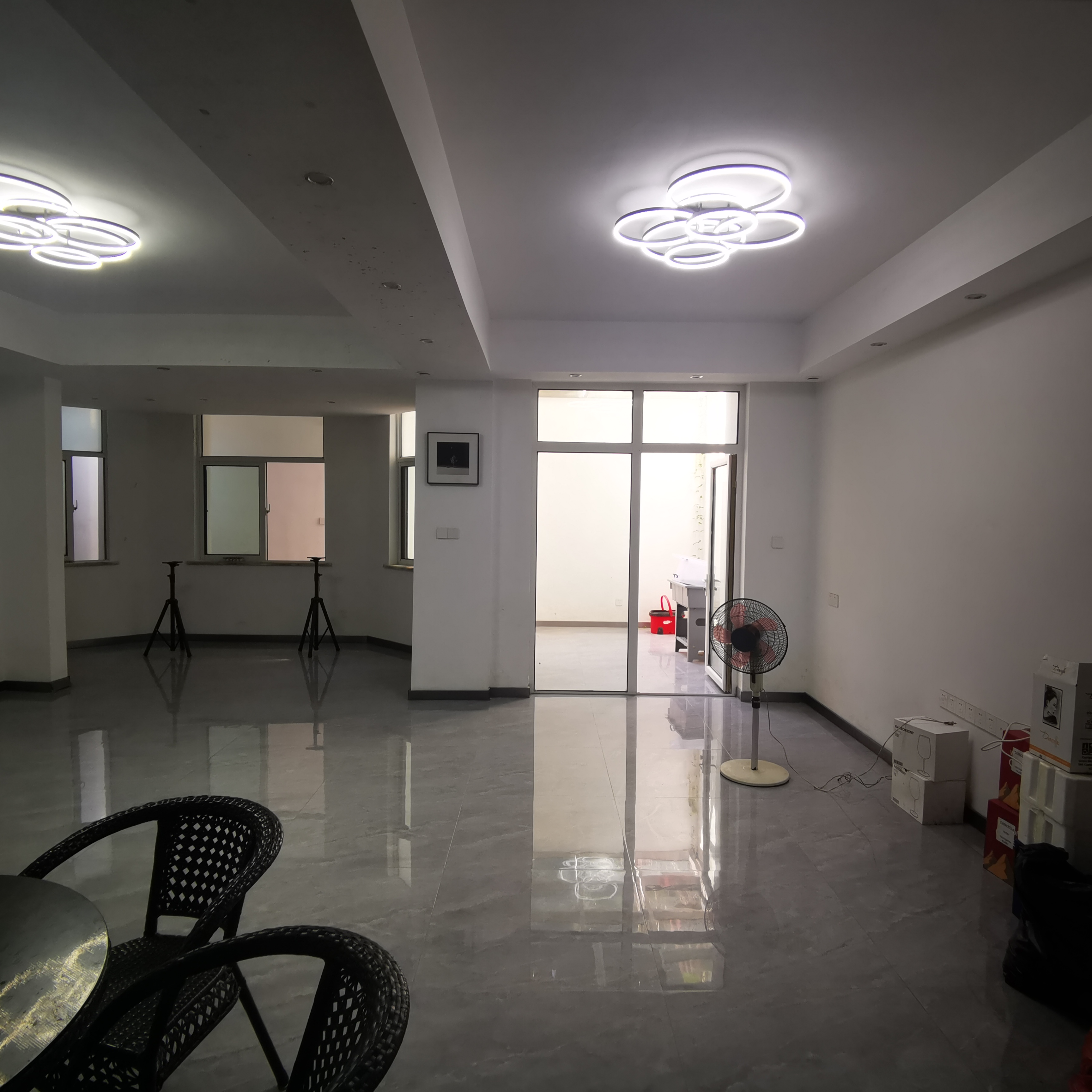 军山花园 4室2厅3卫 280m&sup2;