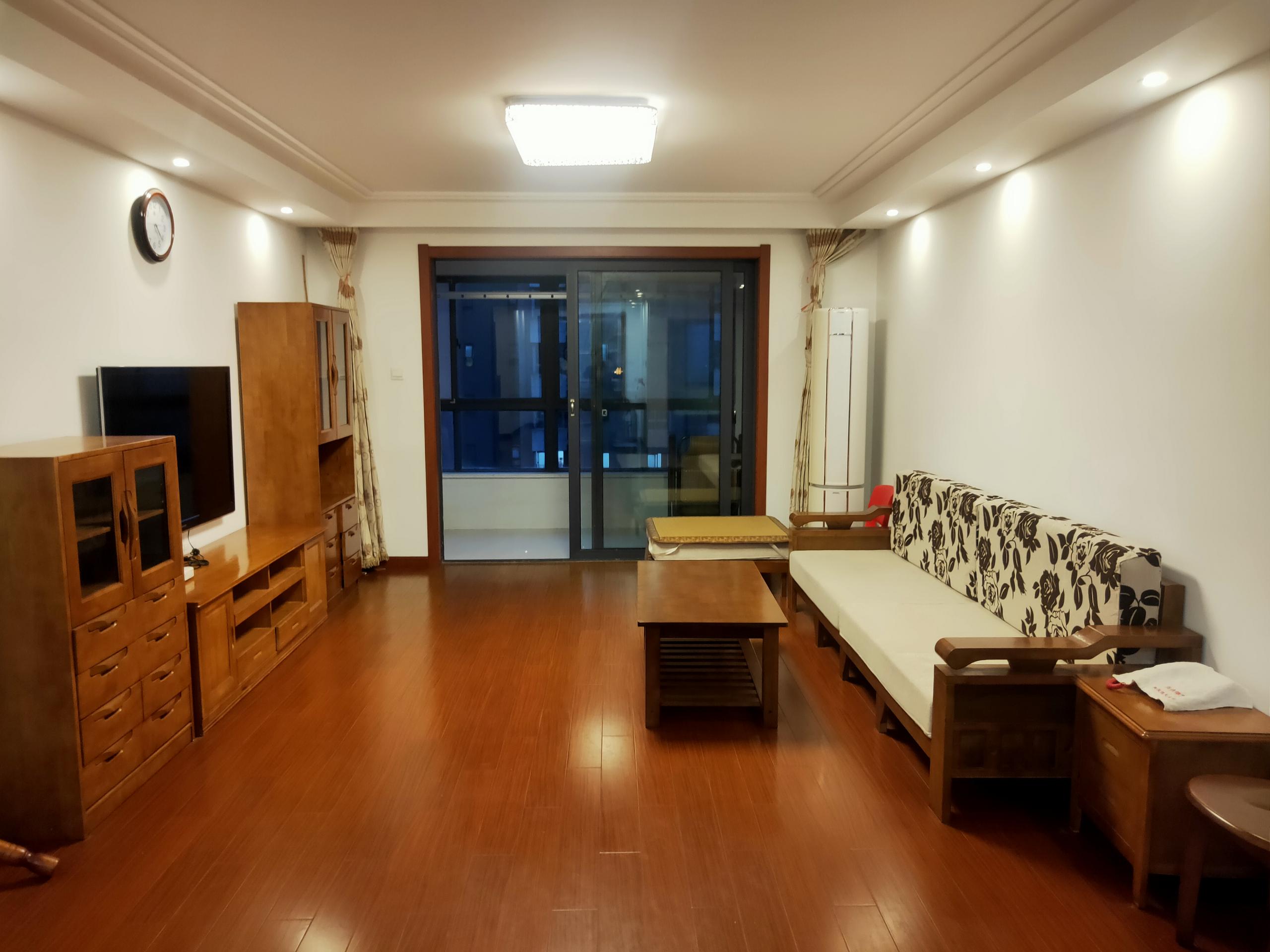 炜赋花苑 3室2厅1卫 128.00m&sup2;