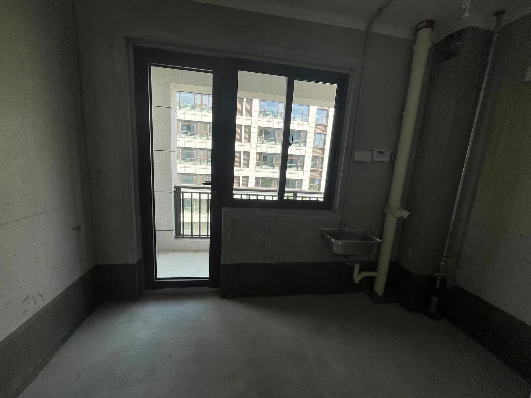 濠江南苑 3室2厅2卫 143.00m²